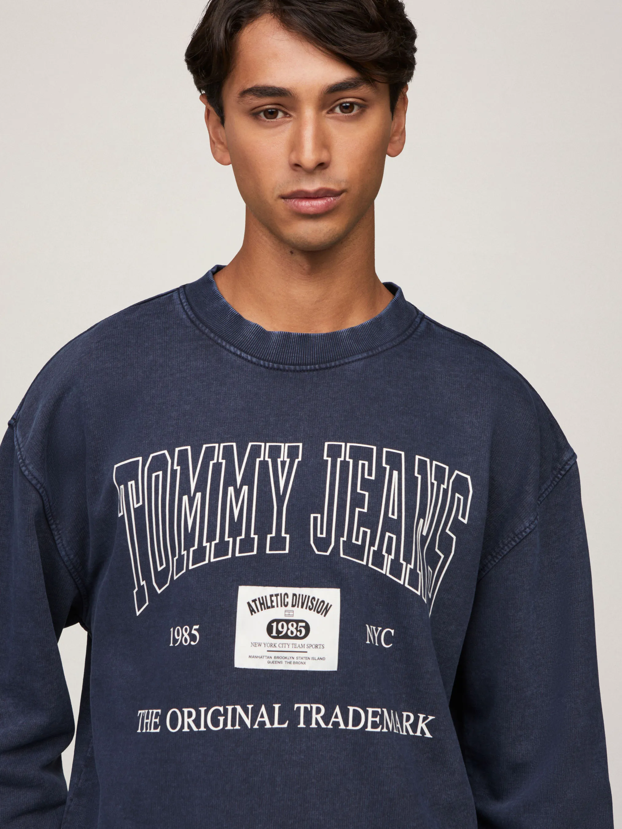 Archive Relaxed Sweatshirt | Sweatshirts & Hoodies | Tommy Jeans