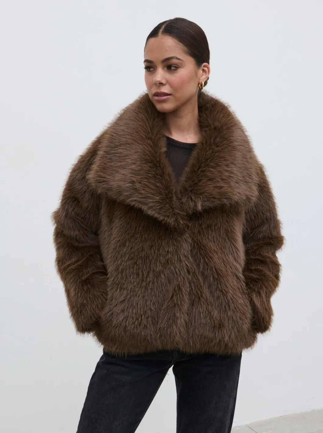 Ettalie Short Faux Fur Coat - Brown