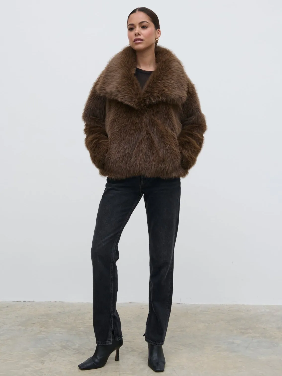 Ettalie Short Faux Fur Coat - Brown