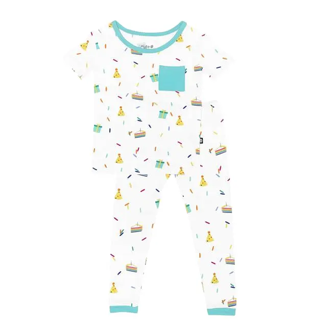 Kyte Baby Short Sleeve with Pants Pajamas in Cloud Party