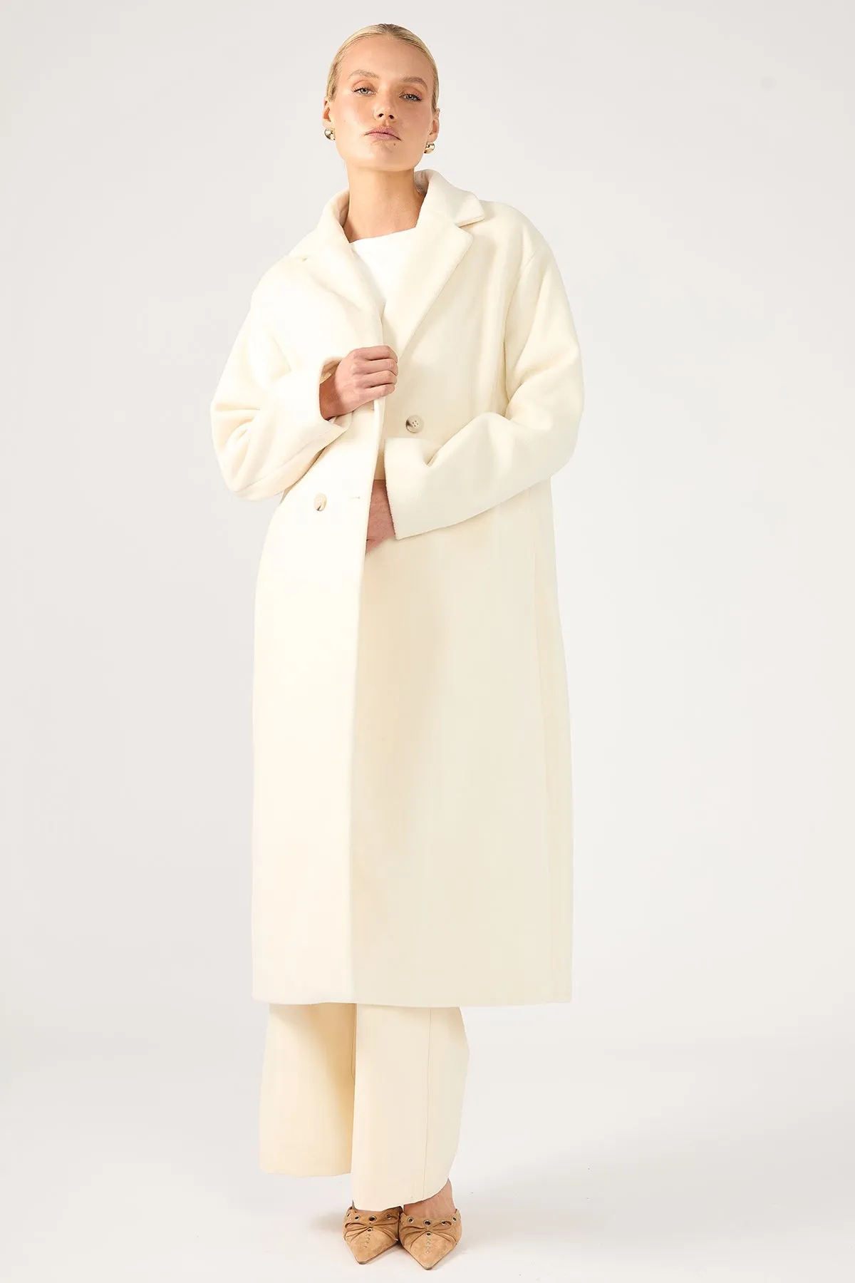 Perfect Stranger Ultimatum Long Line Coat Cream