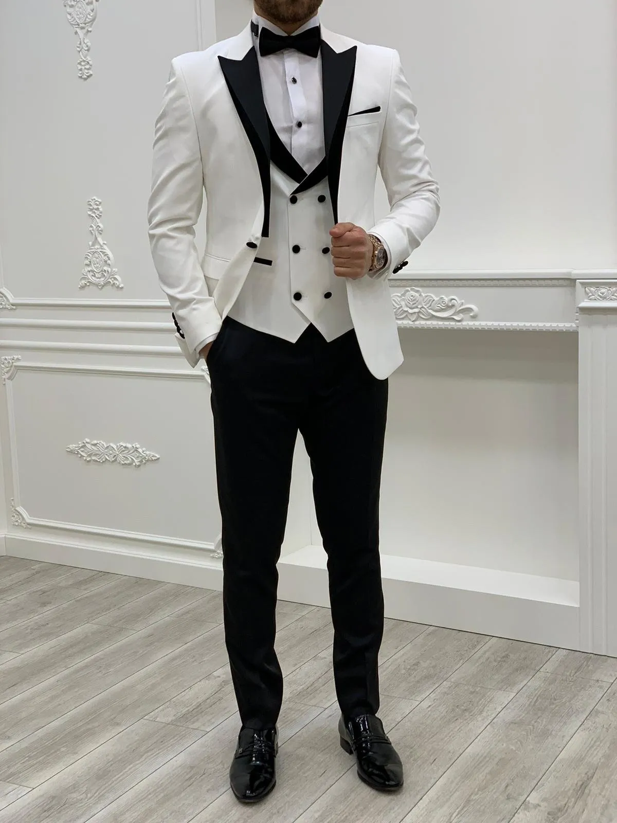 Petrucci Royal White Slim Fit Tuxedo