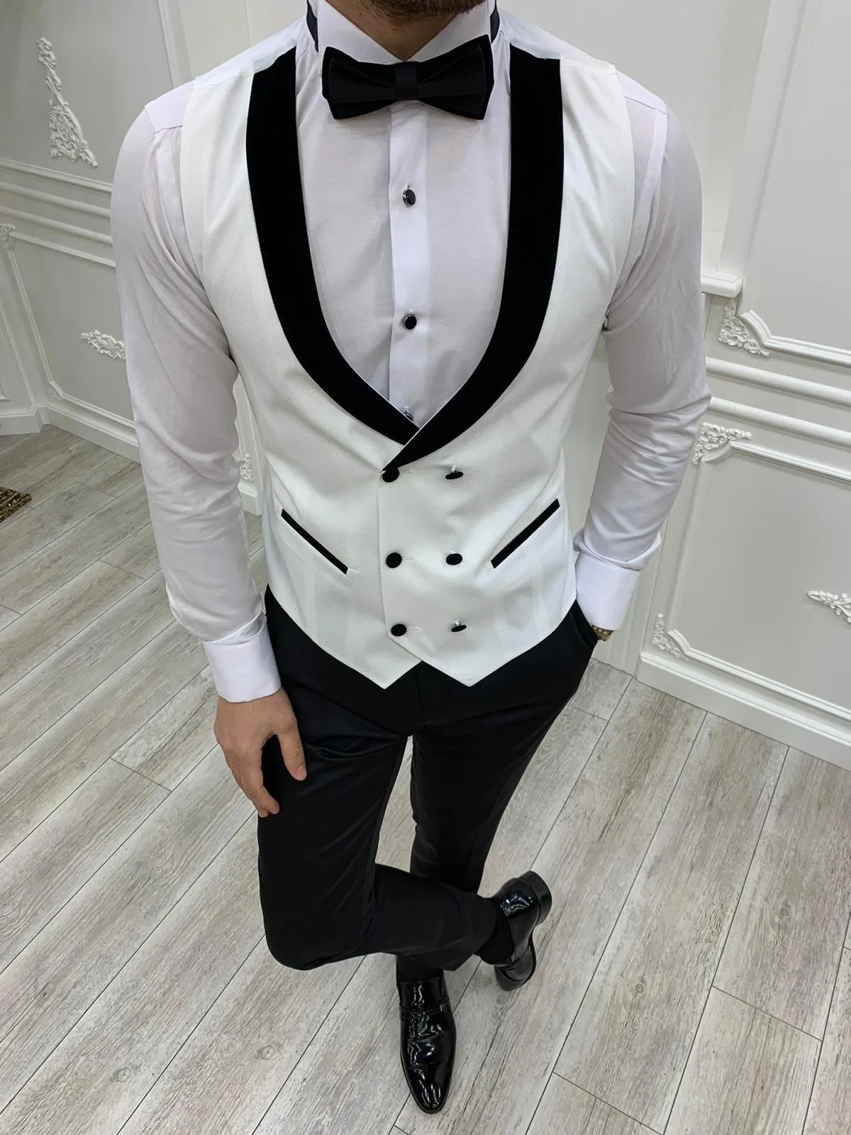 Petrucci Royal White Slim Fit Tuxedo