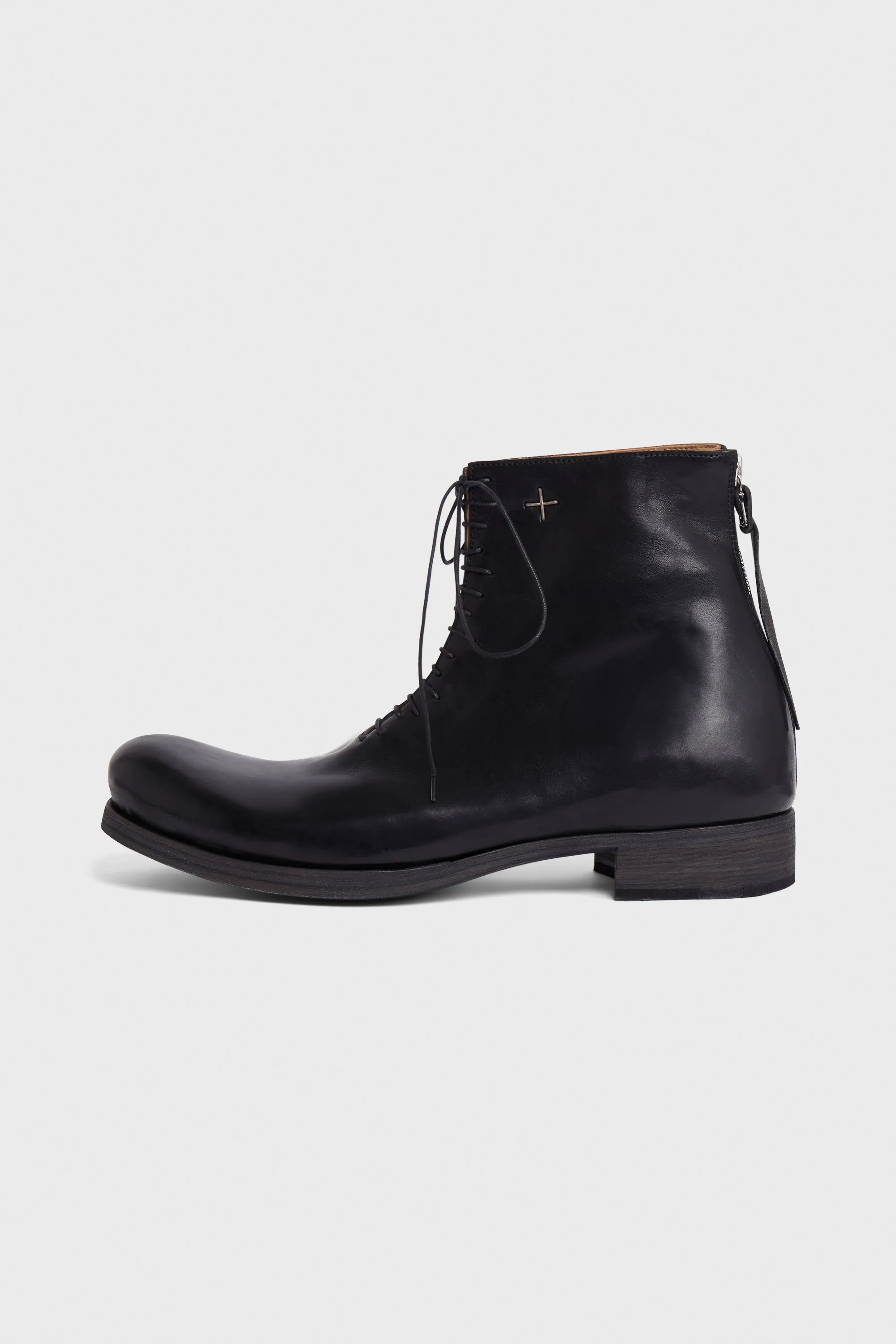 SHORT BACK ZIPPER BOOTS W/LACES