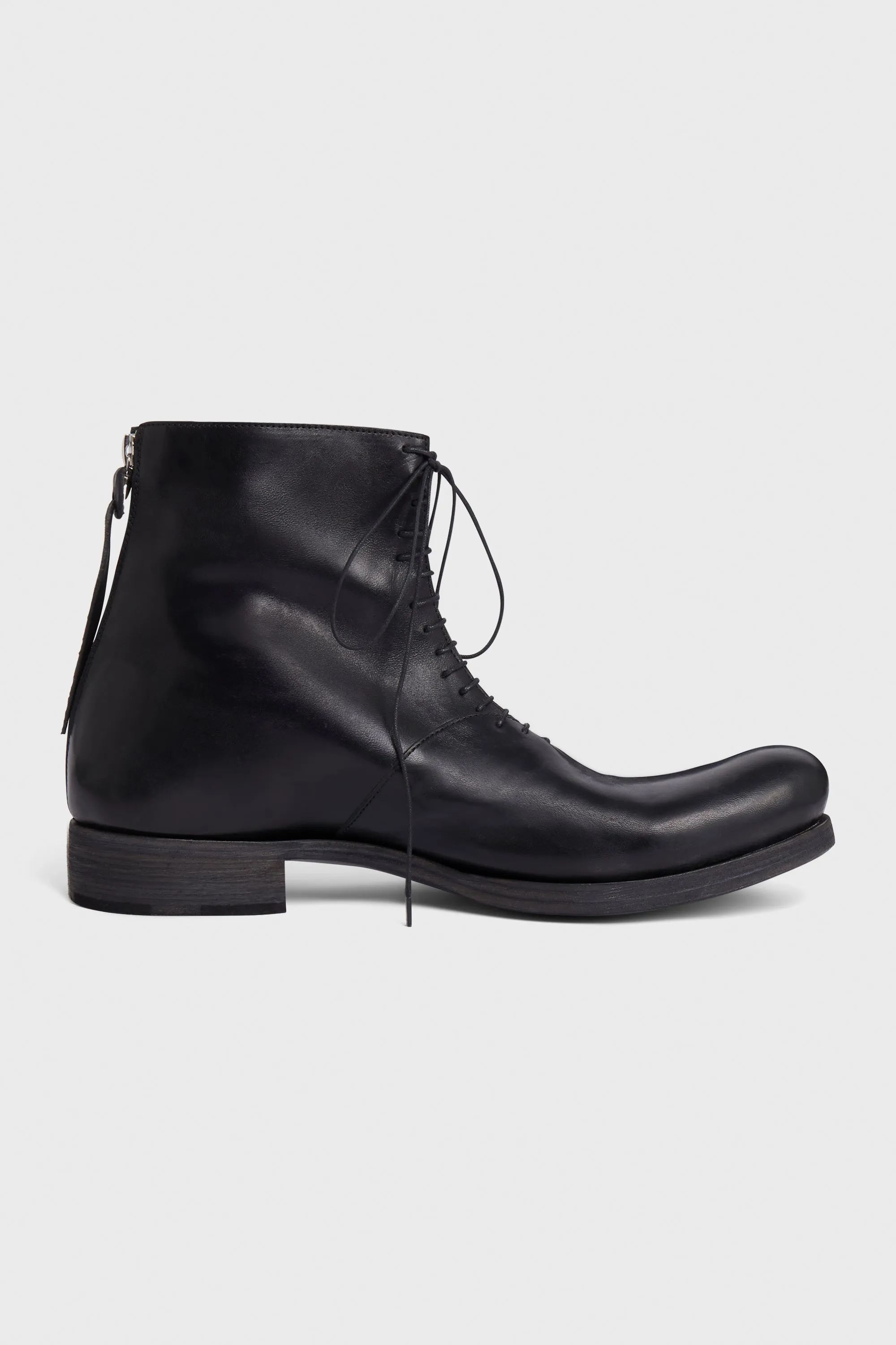 SHORT BACK ZIPPER BOOTS W/LACES