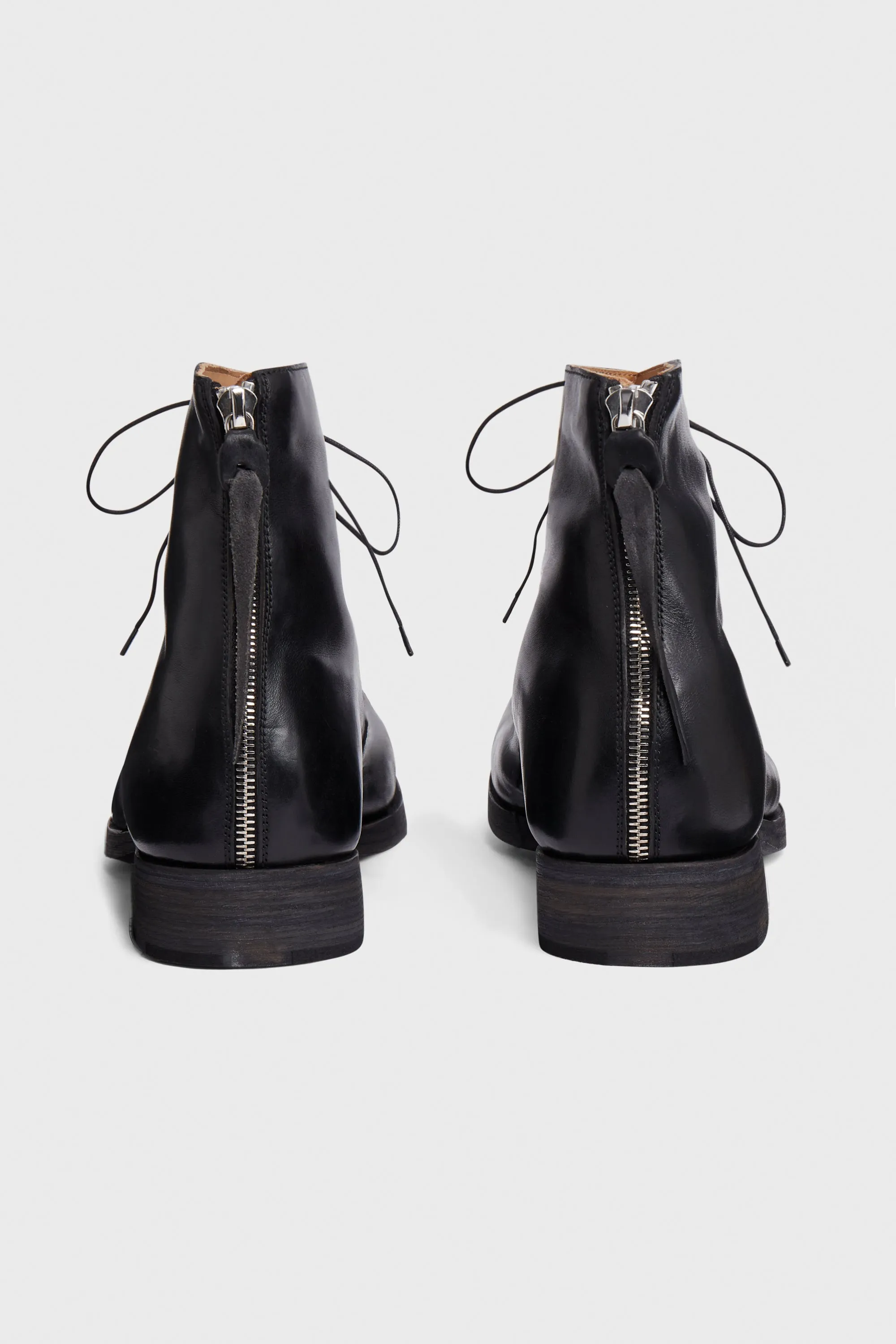 SHORT BACK ZIPPER BOOTS W/LACES