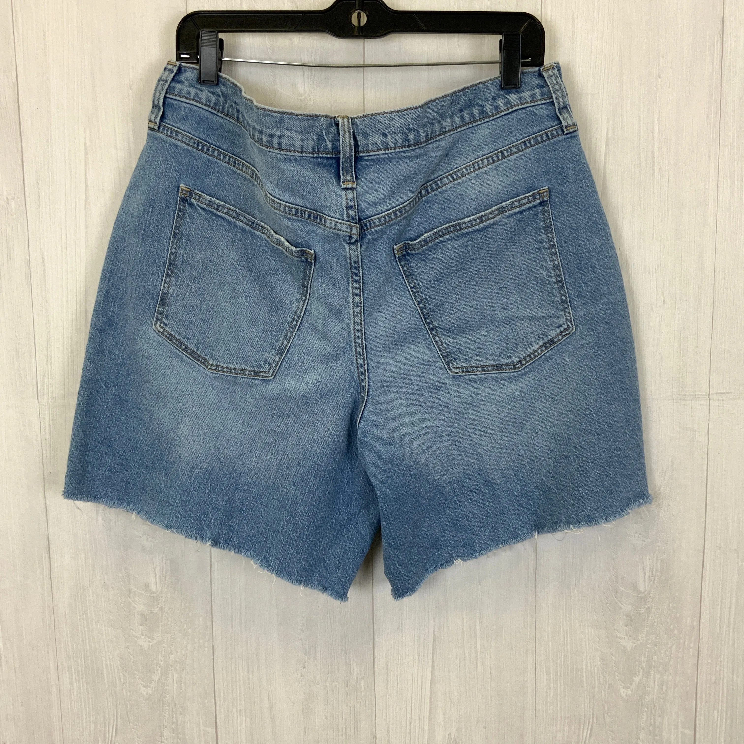 Shorts By Universal Thread  Size: 14