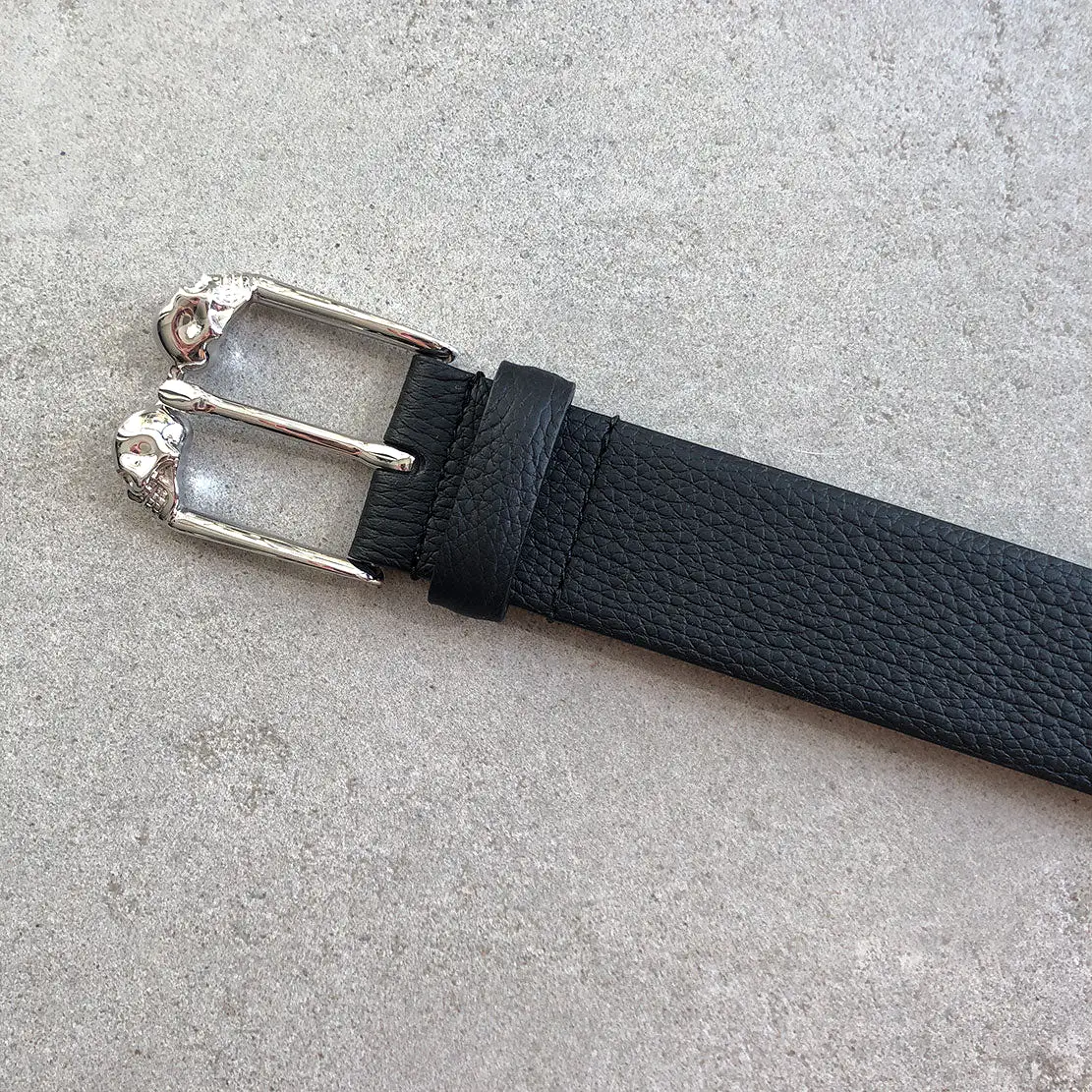 Twin Skull Belt Grained, Black/Silver